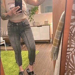 American Eagle Black Midwaist Cropped Ankle Skinny Jean size 4 short